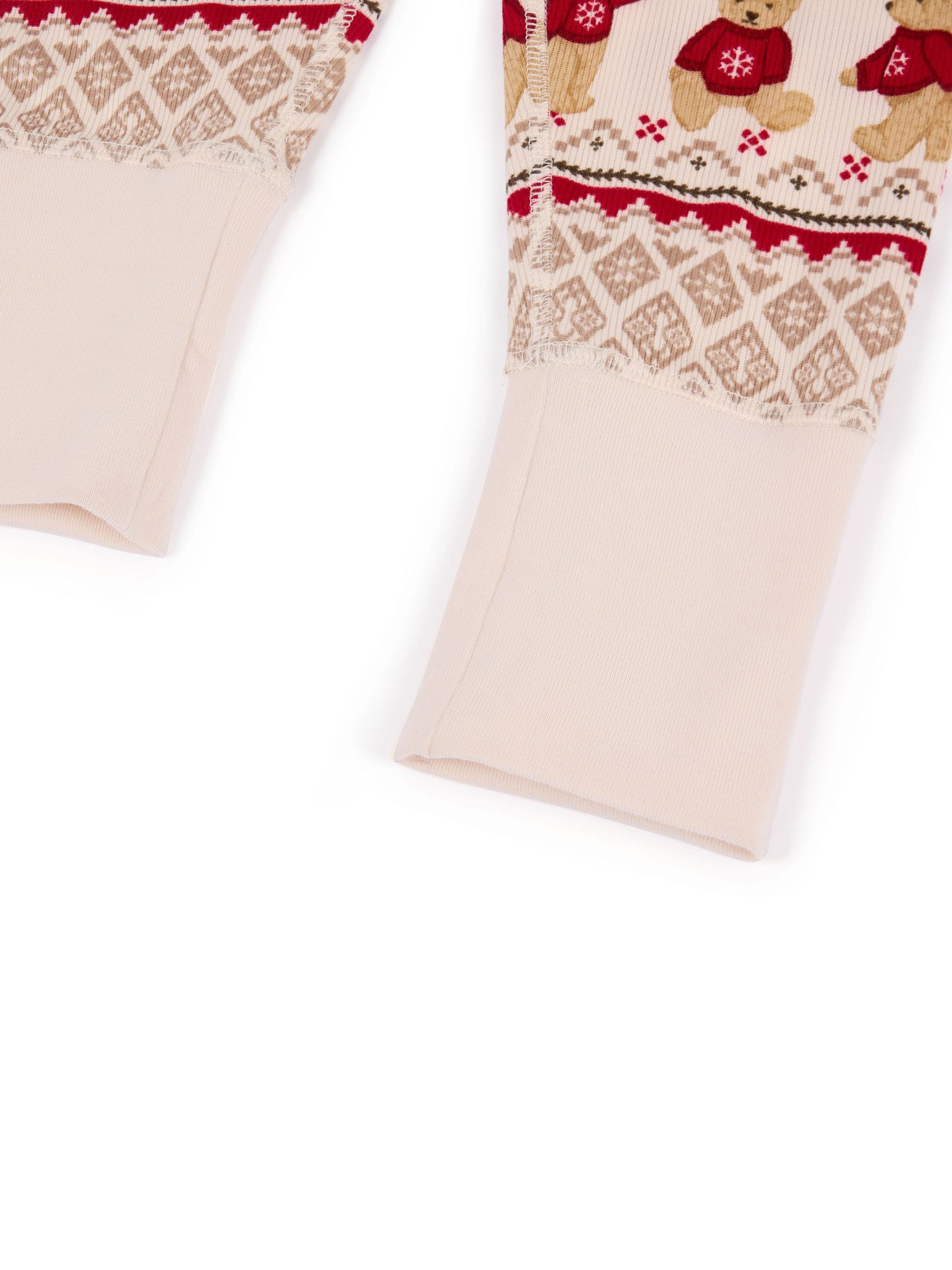 Chelsea Peers lange pyjamaset met kerstprint van The Bear en Fair Isle