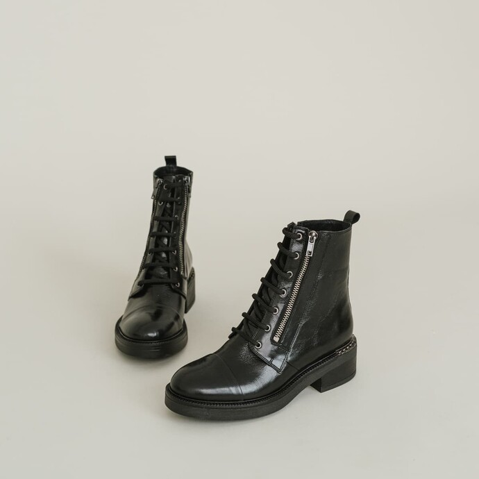 Bottines à lacets  en cuir noir
