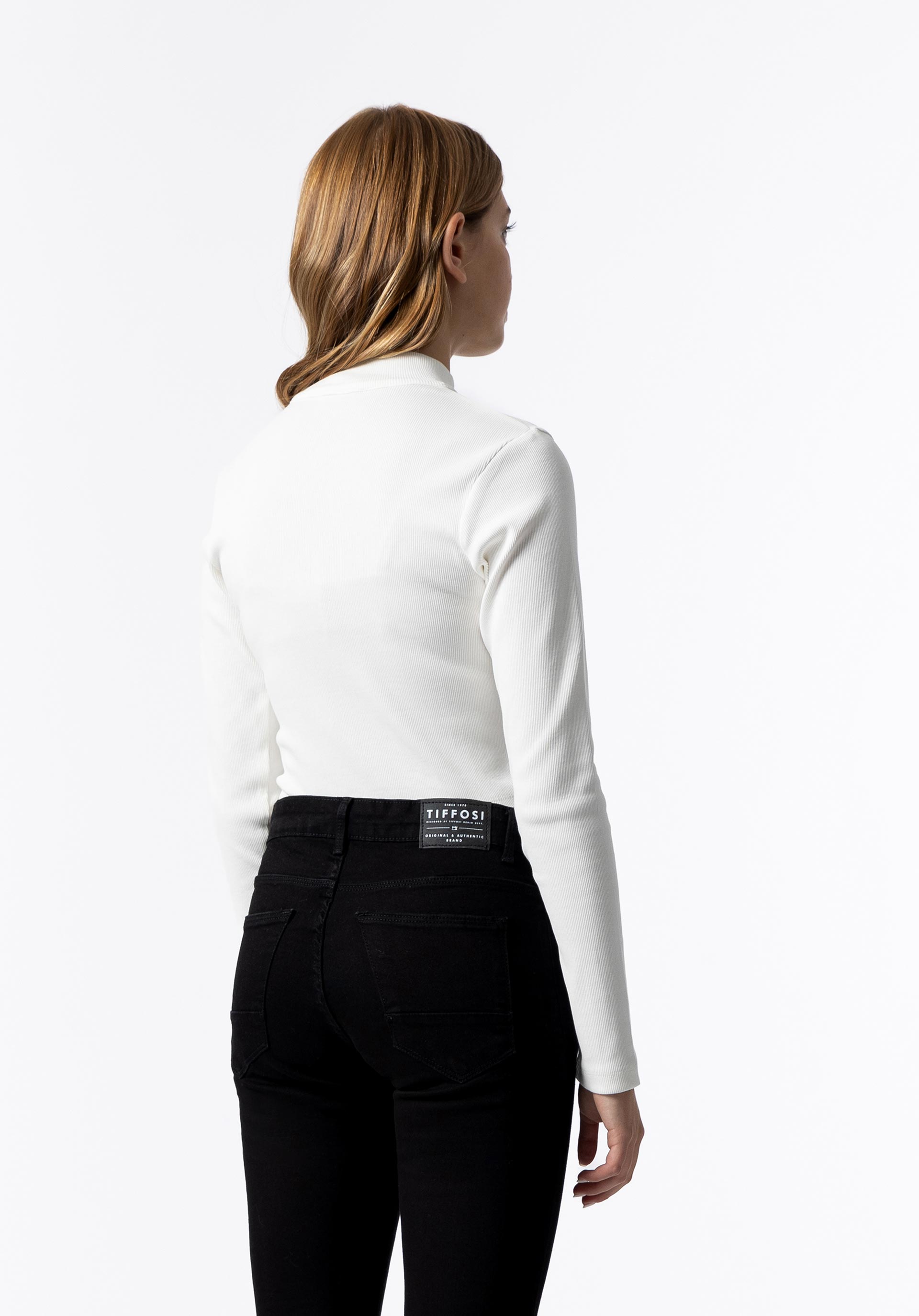 T-shirt Cropped com Fecho