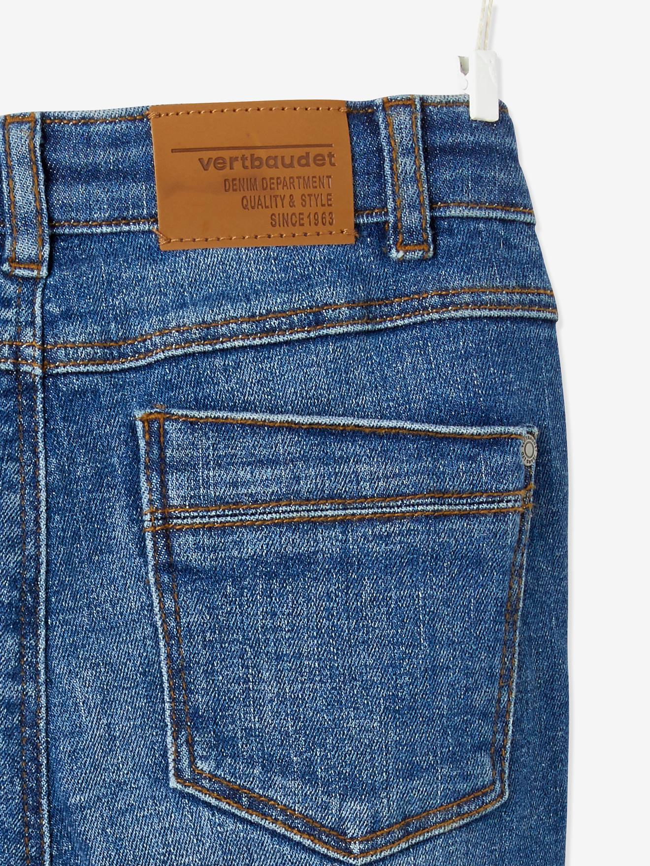 Calça jeans folgada e de cintura baixa para meninos, em denim cinza.