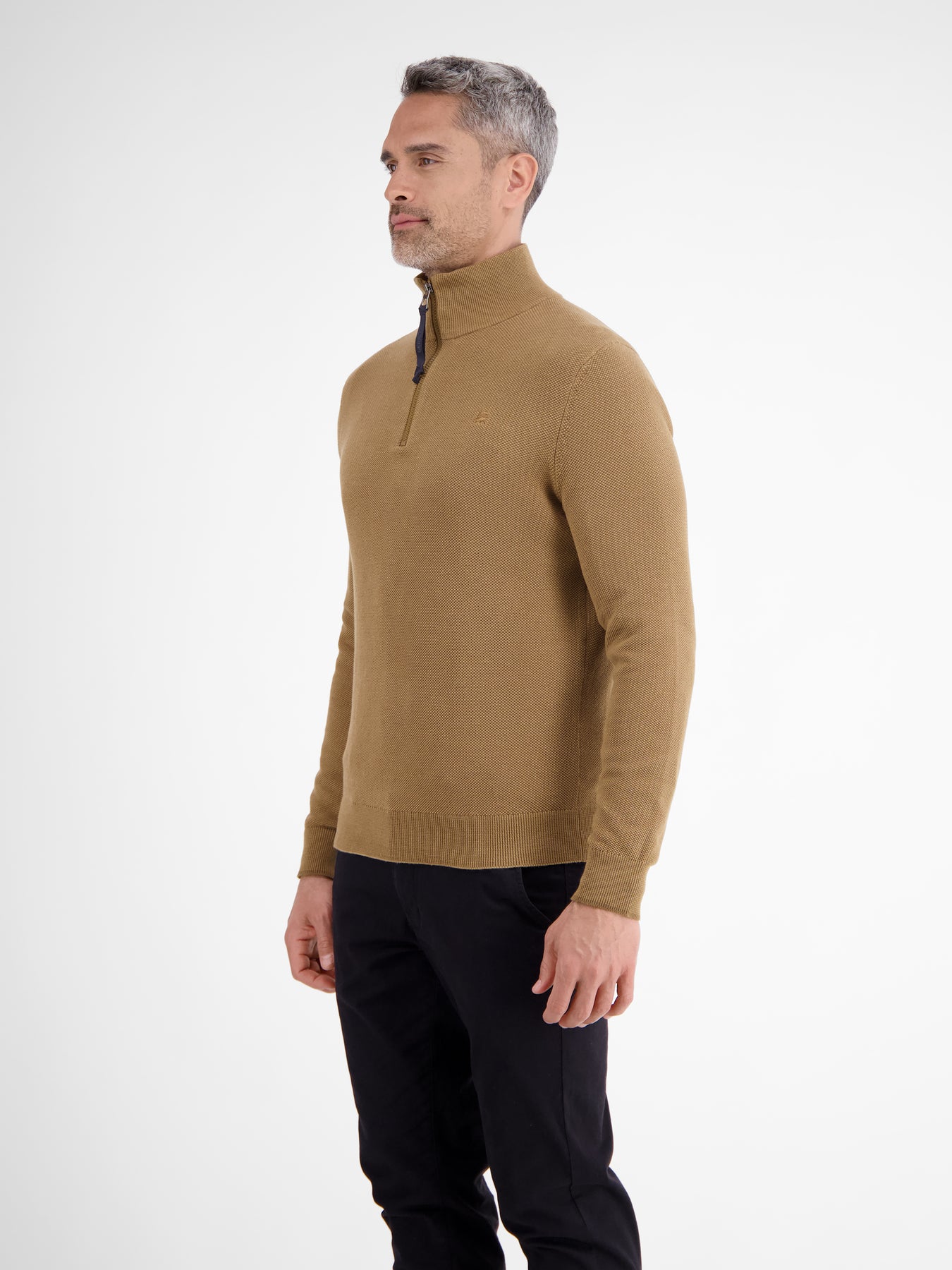 Herren Stricktroyer in lebendiger Optik