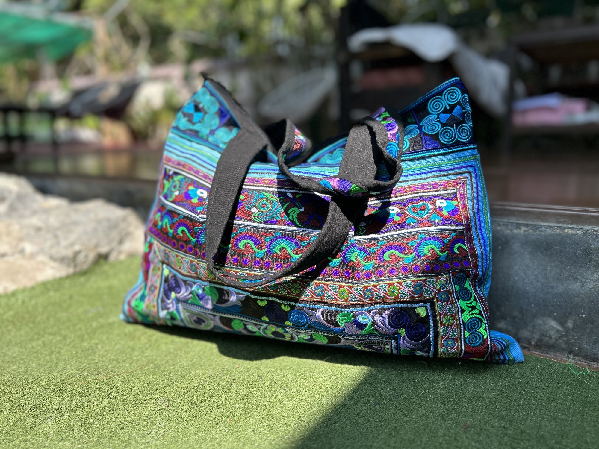 Shopper mit bunten Stickereien, blau, multicolor, B 50 cm, H 30 cm, L 14 cm günstig bestellen