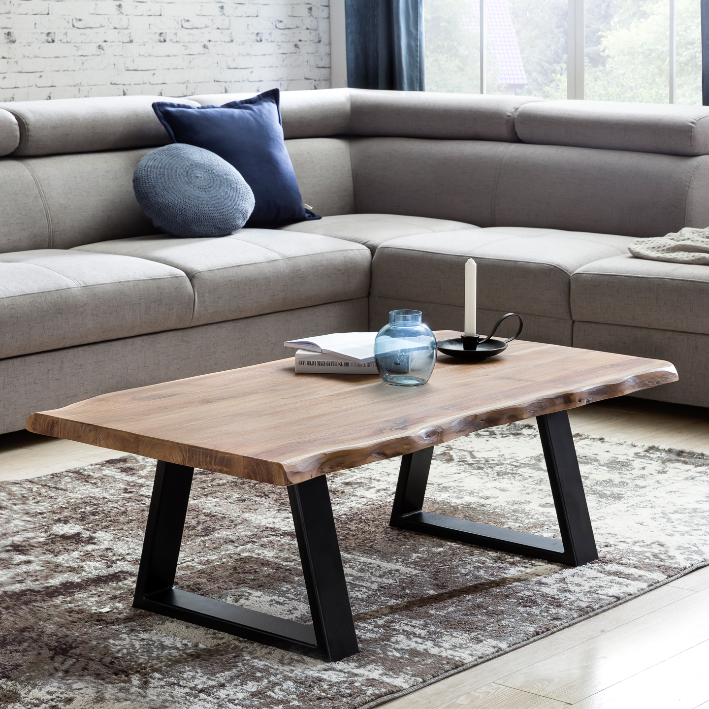 Couchtisch - Akazie massiv - 115 cm