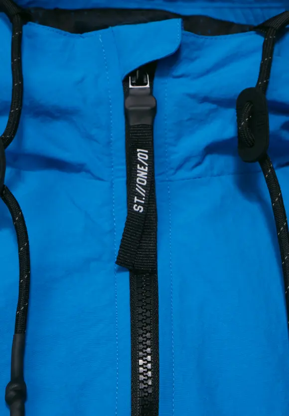 Windbreaker - electric blue