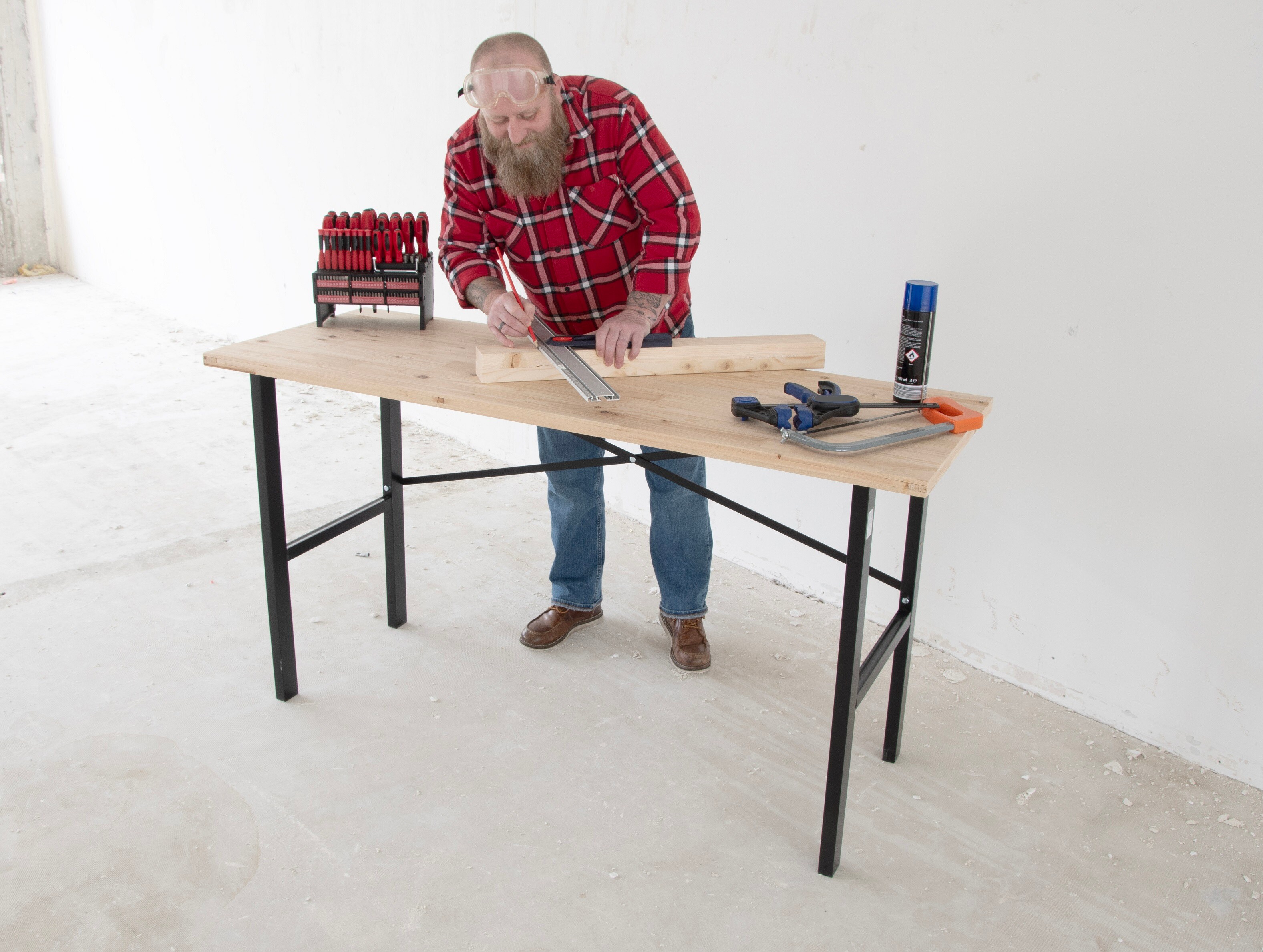 Werkbank mit FSC Holz-Arbeitsplatte