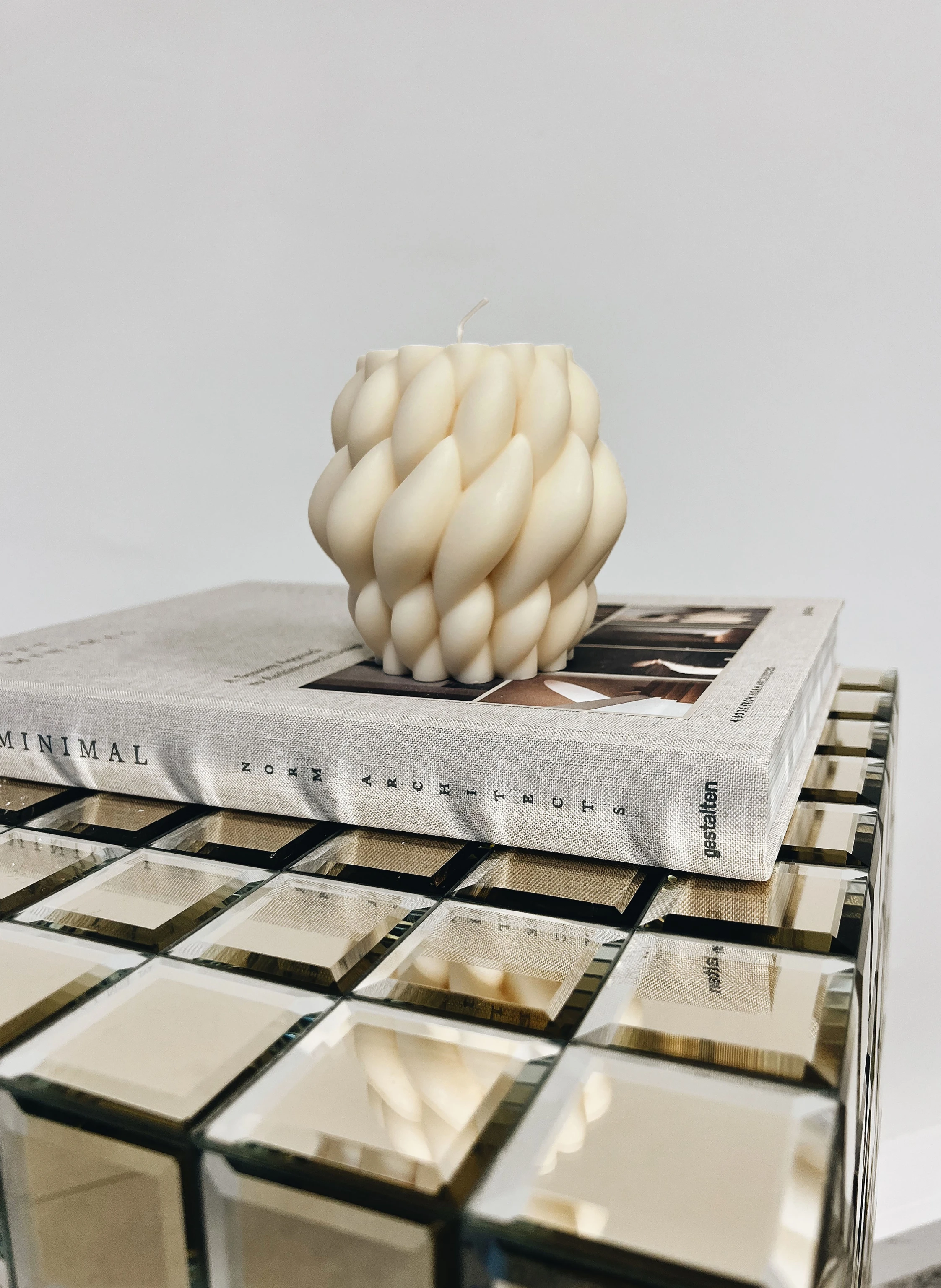 WAAX ATELIER Kerze KARLA
