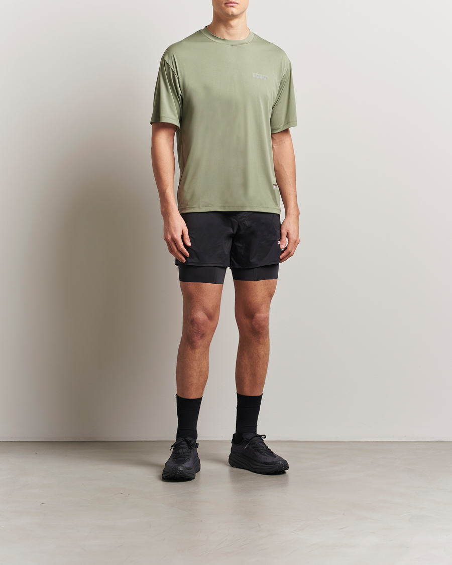 Satisfy AuraLite T-Shirt Oil Green