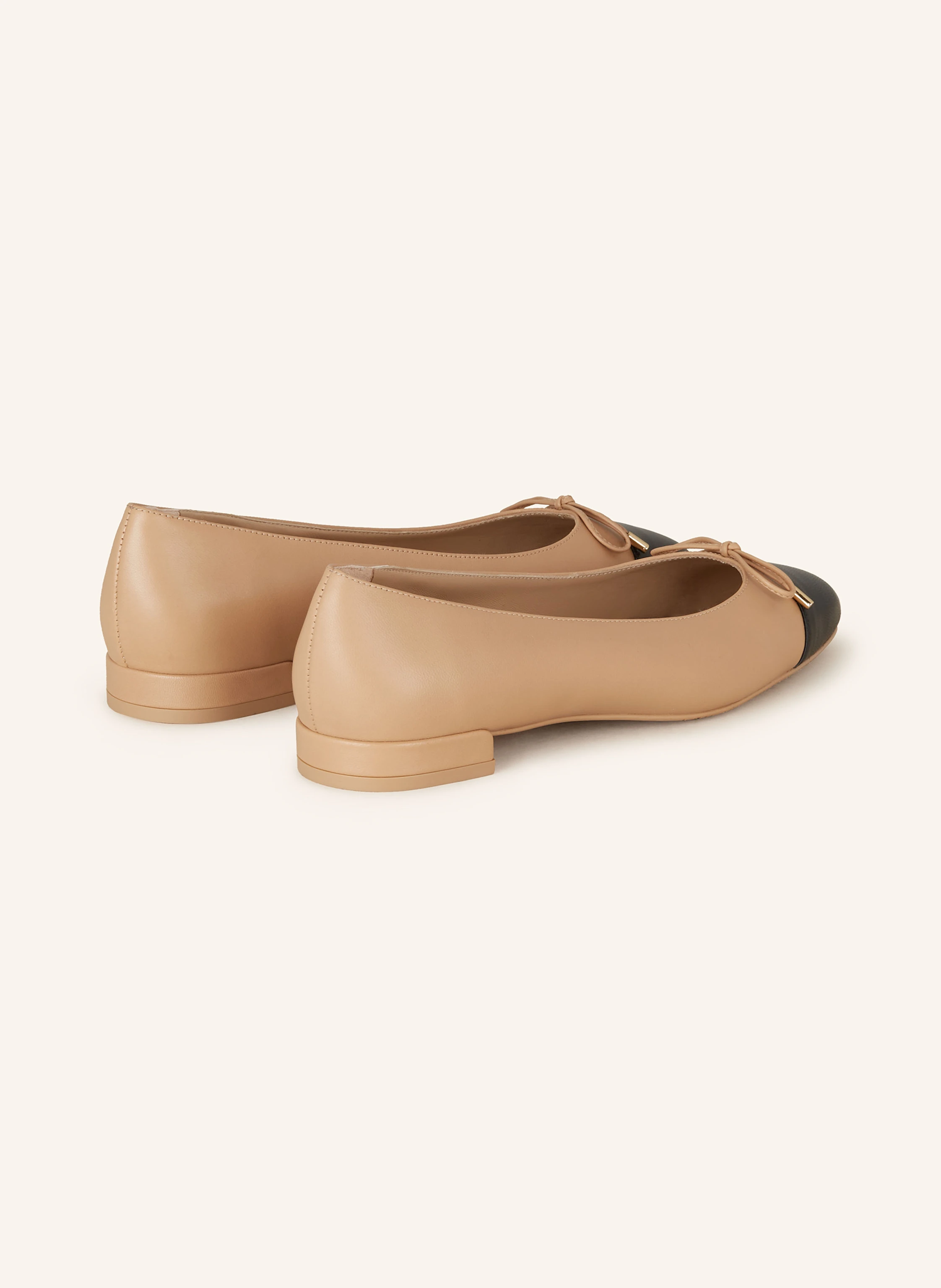 STUART WEITZMAN Ballerinas