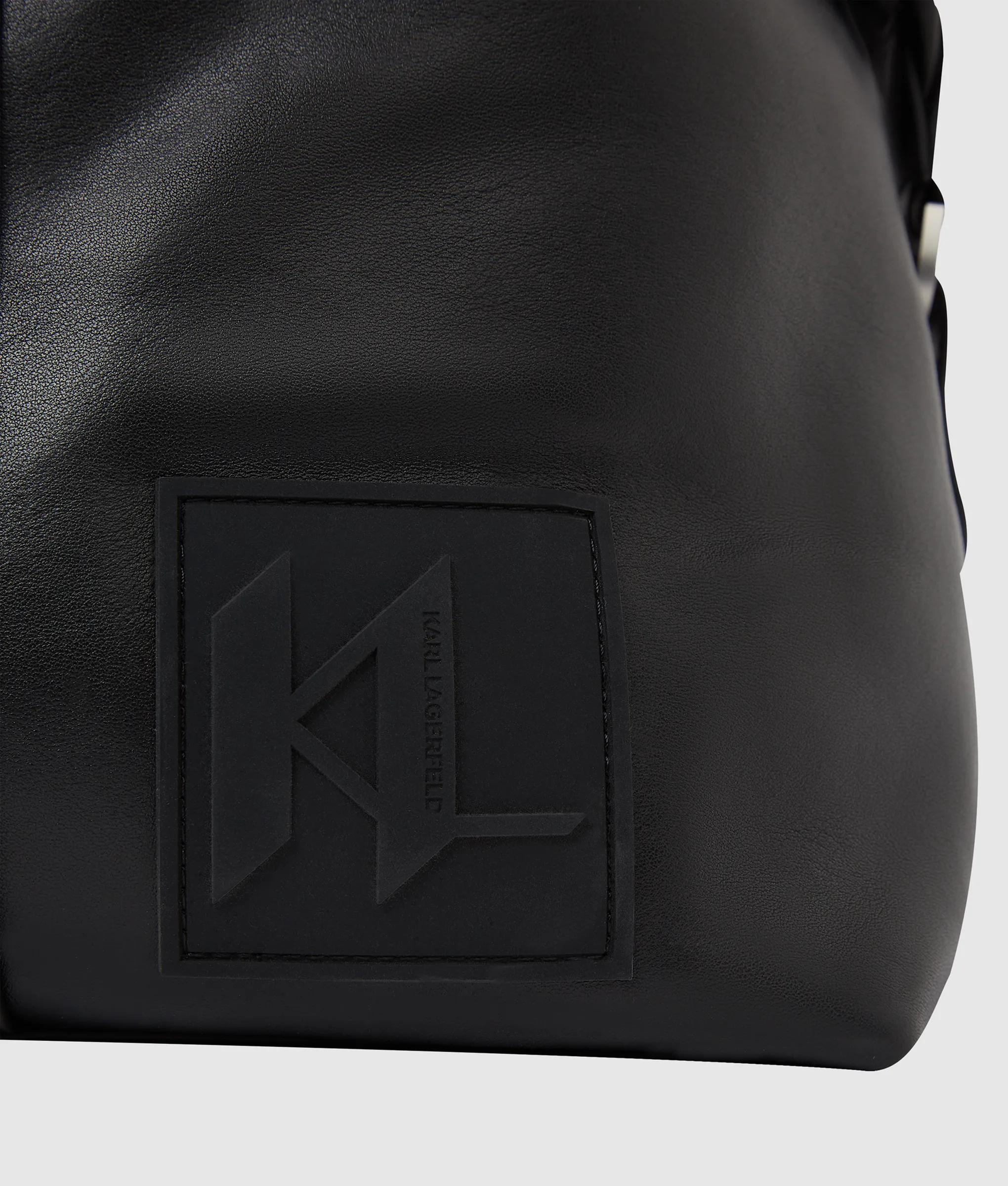 Monogram patch weekendtas