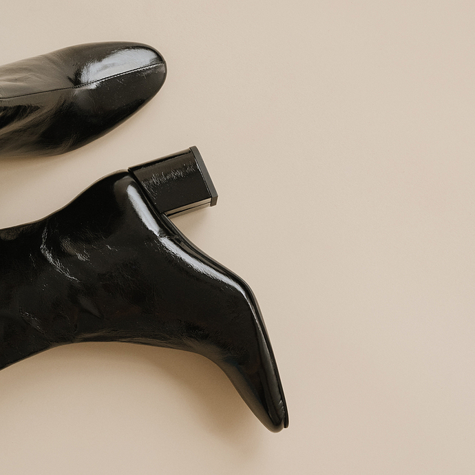Bottines à talons  en cuir brillant noir