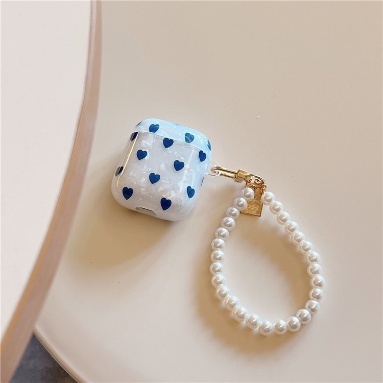 AirPods (1. & 2. Generation) Gummi Case Schutzhülle mit Handschlaufe Herz Design - Blau / Weiss