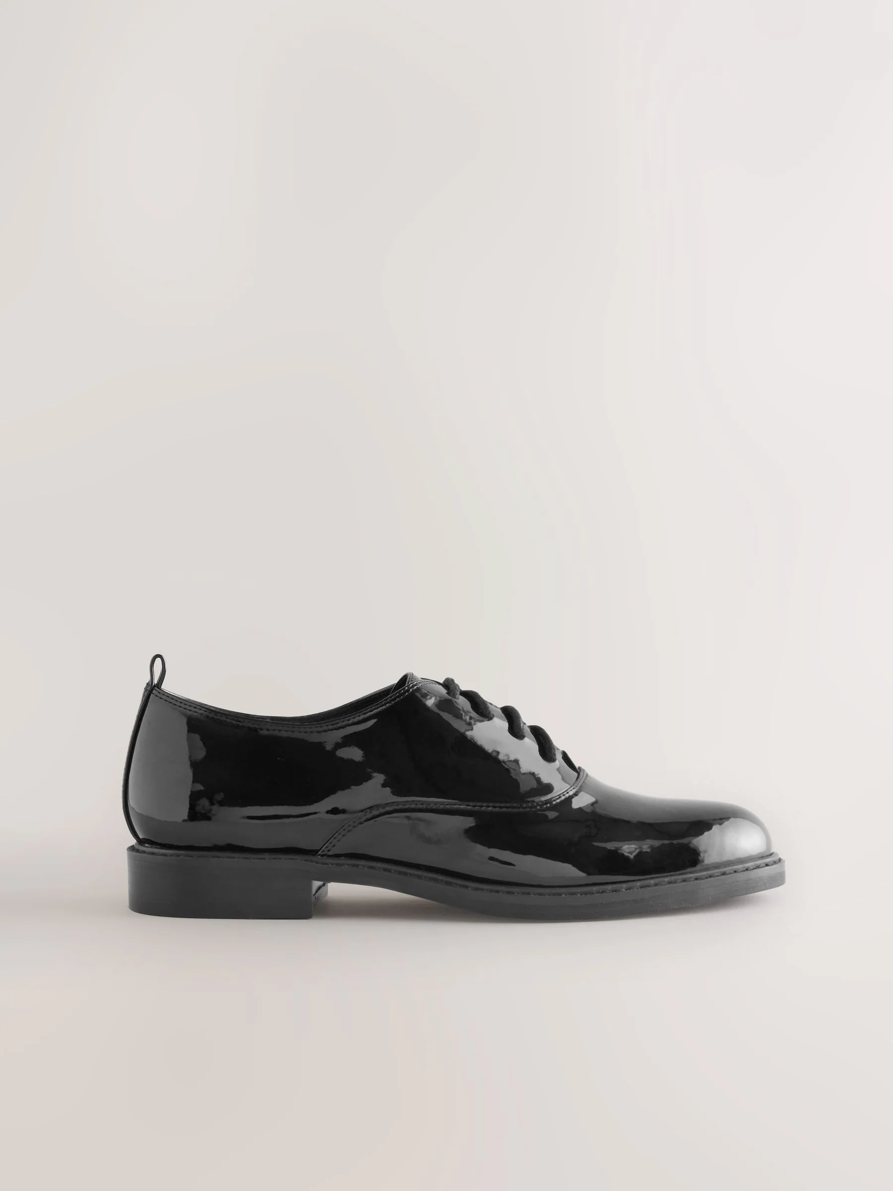 Zwart - Forever Comfort® Patent Almond Toe Lace-Up Shoes