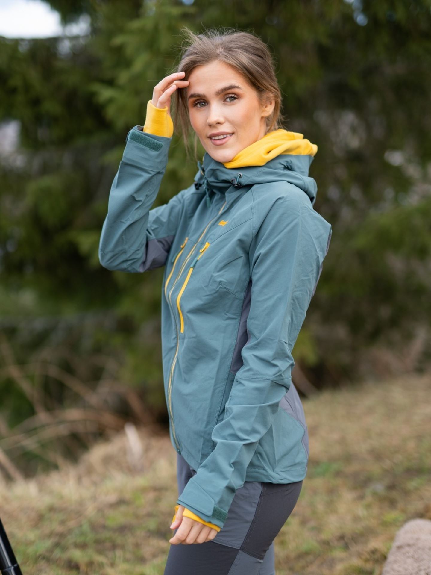 Cecilie Mountain Softshell Jacket