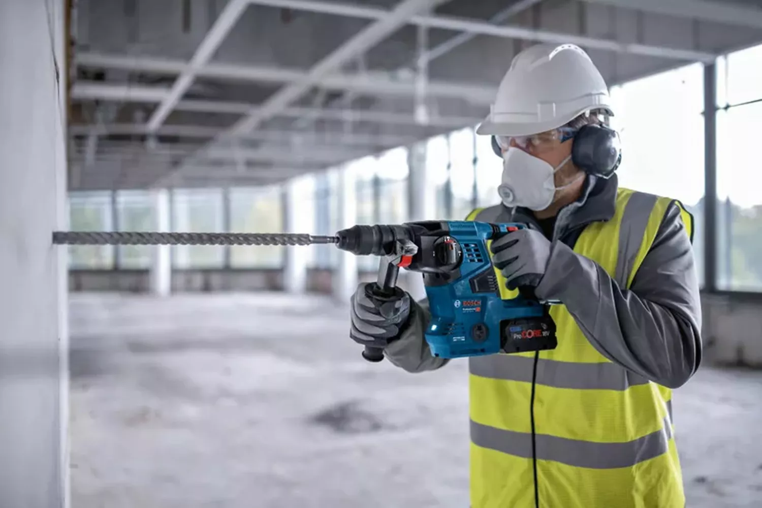 Bosch GBH 18V-28 CF 18C accu SDS-plus Combihamer in L-boxx