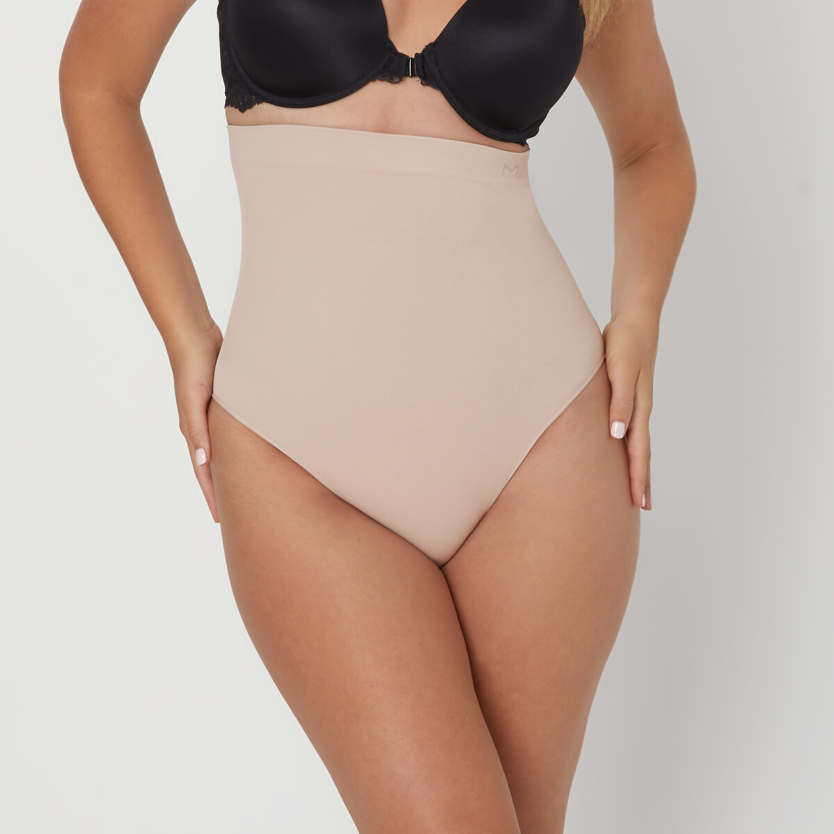 MAIDENFORM<br>Calcinhas modeladoras de cintura alta