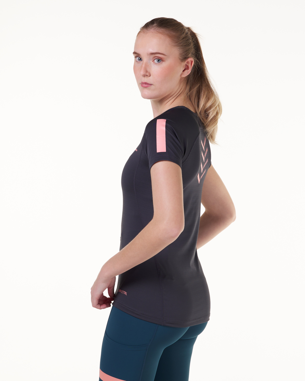 LEVITY Helium Dry Ctrl Tee Dark Steel