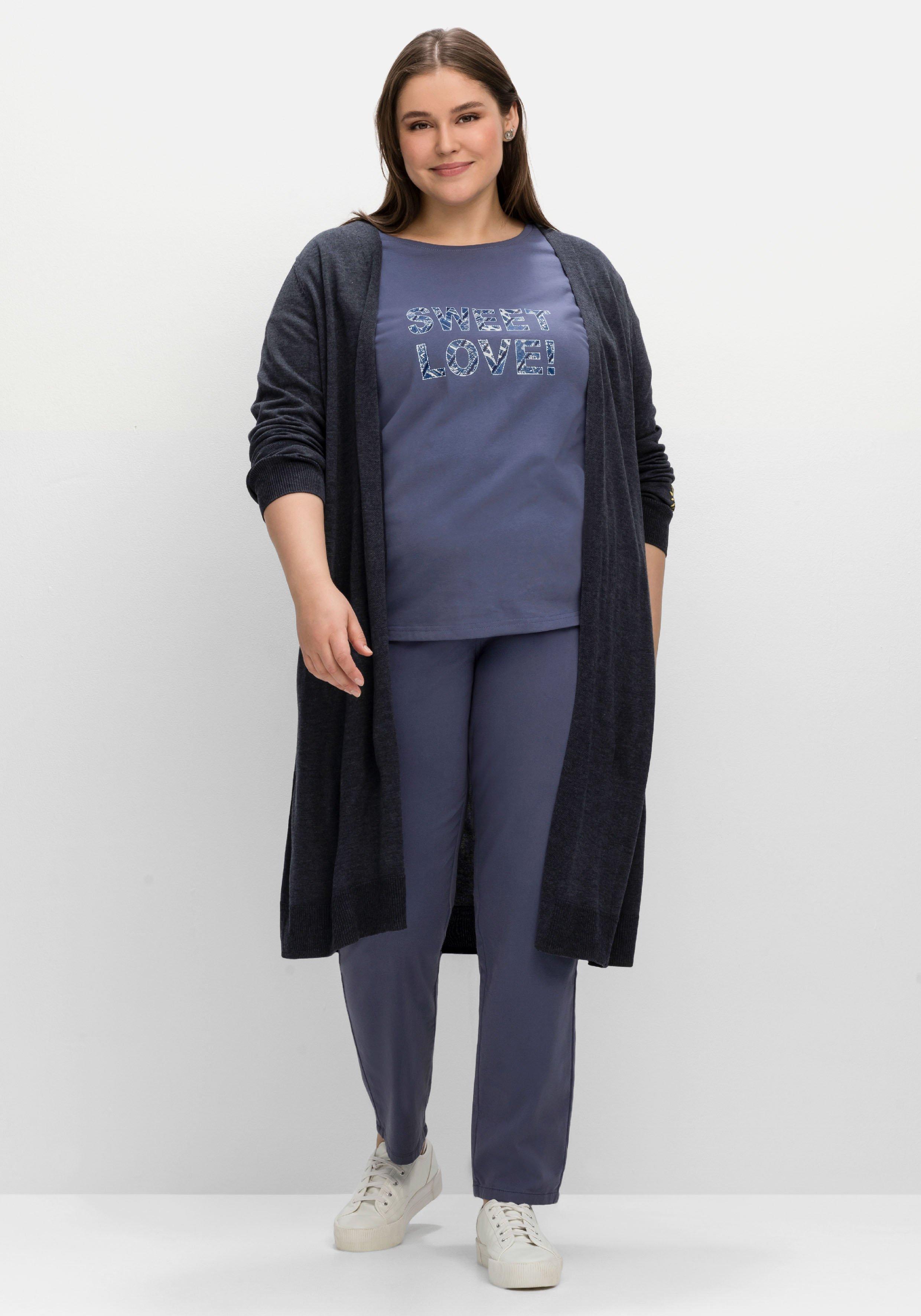 Longstrickjacke mit kleiner Stickerei am Ärmel