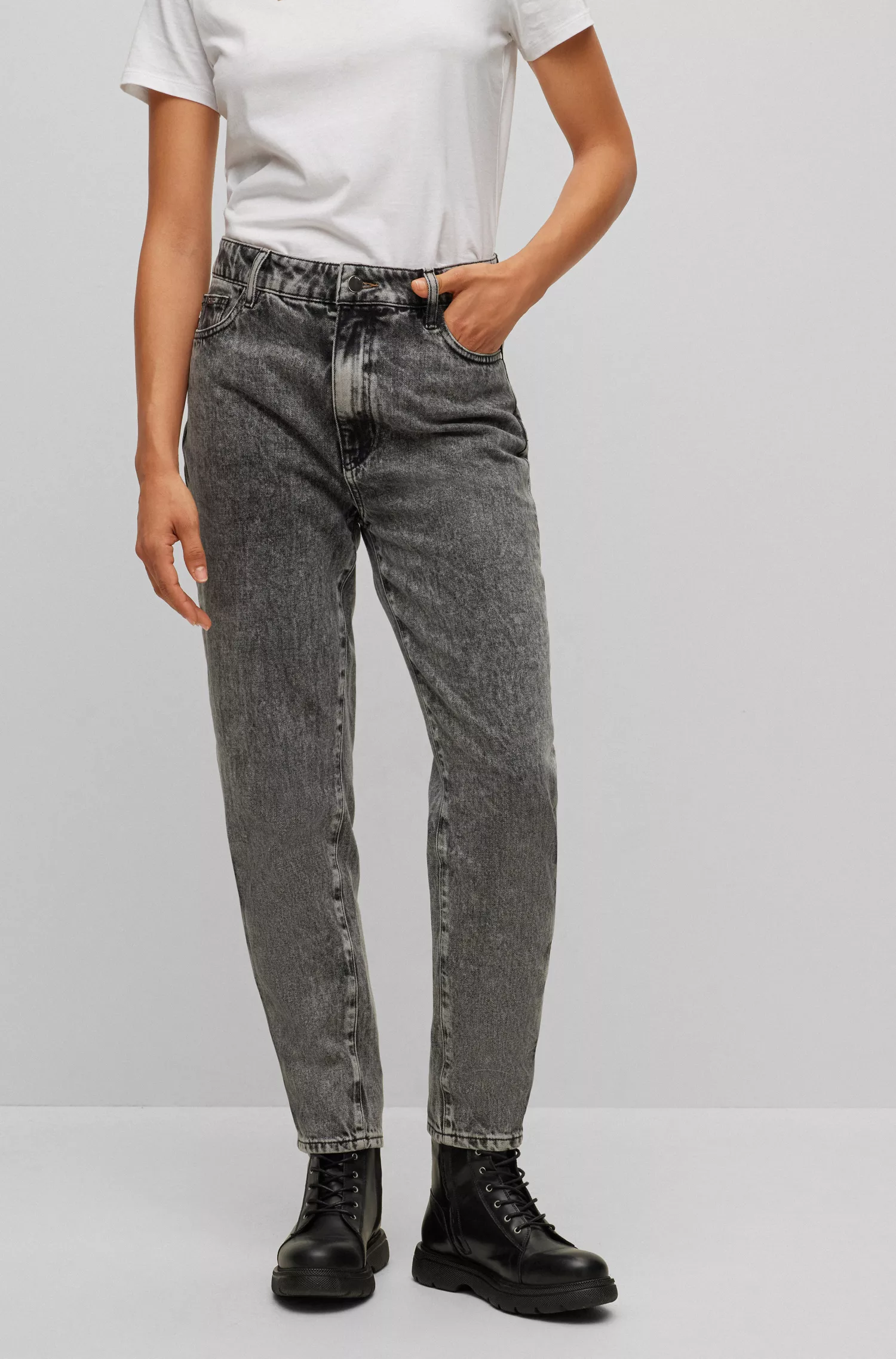 Calça jeans BOSS Black-Mom em denim cinza claro