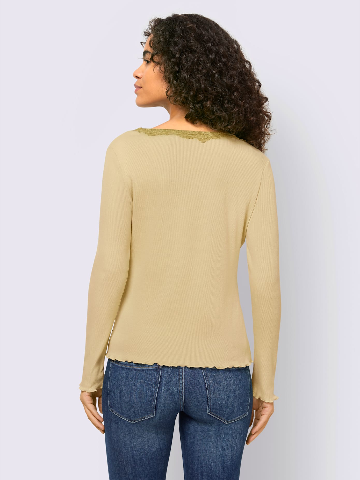 Veste légère dentelle tendance le long de l'encolure et de la patte de boutonnage