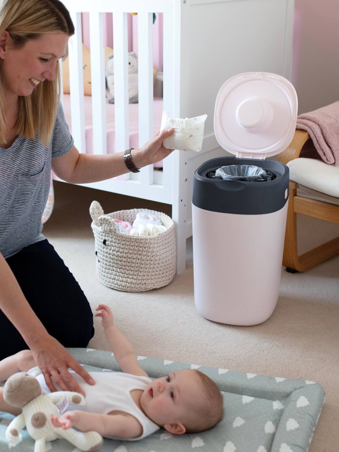 Cesto de fraldas Twist & Click da Tommee Tippee SANGENIC Rosa