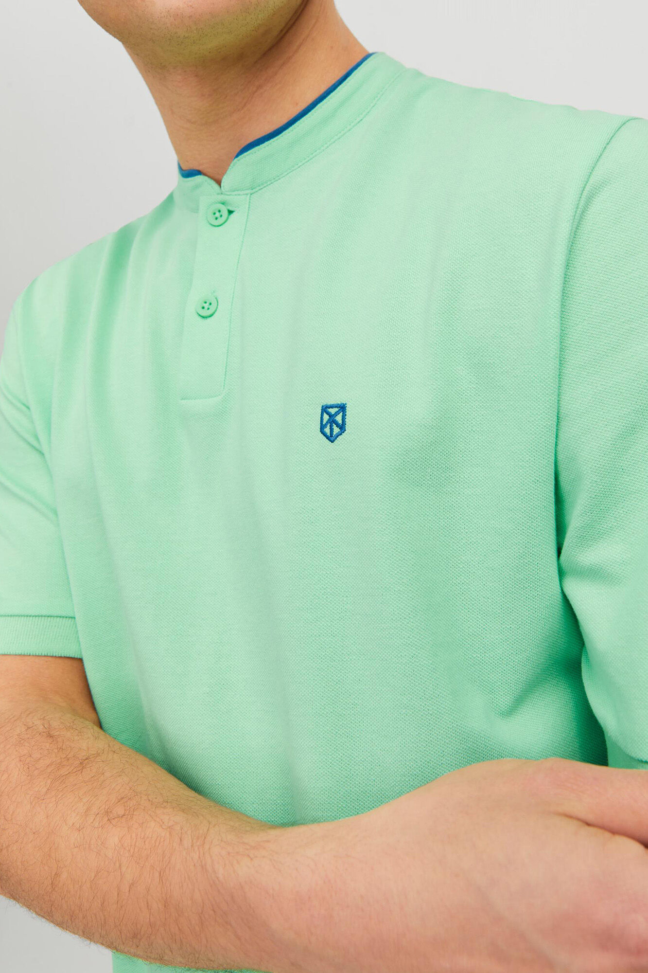 Camisa polo com gola mandarim - Verde