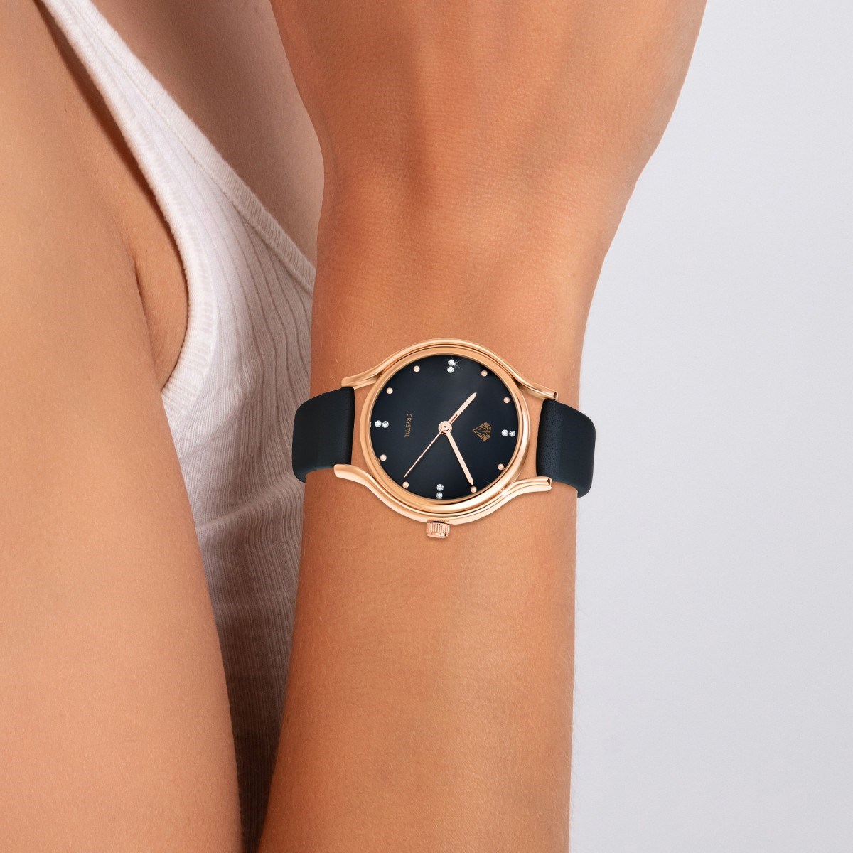 Montre Hania élégante ornée de Cristaux scintillants SC Crystal