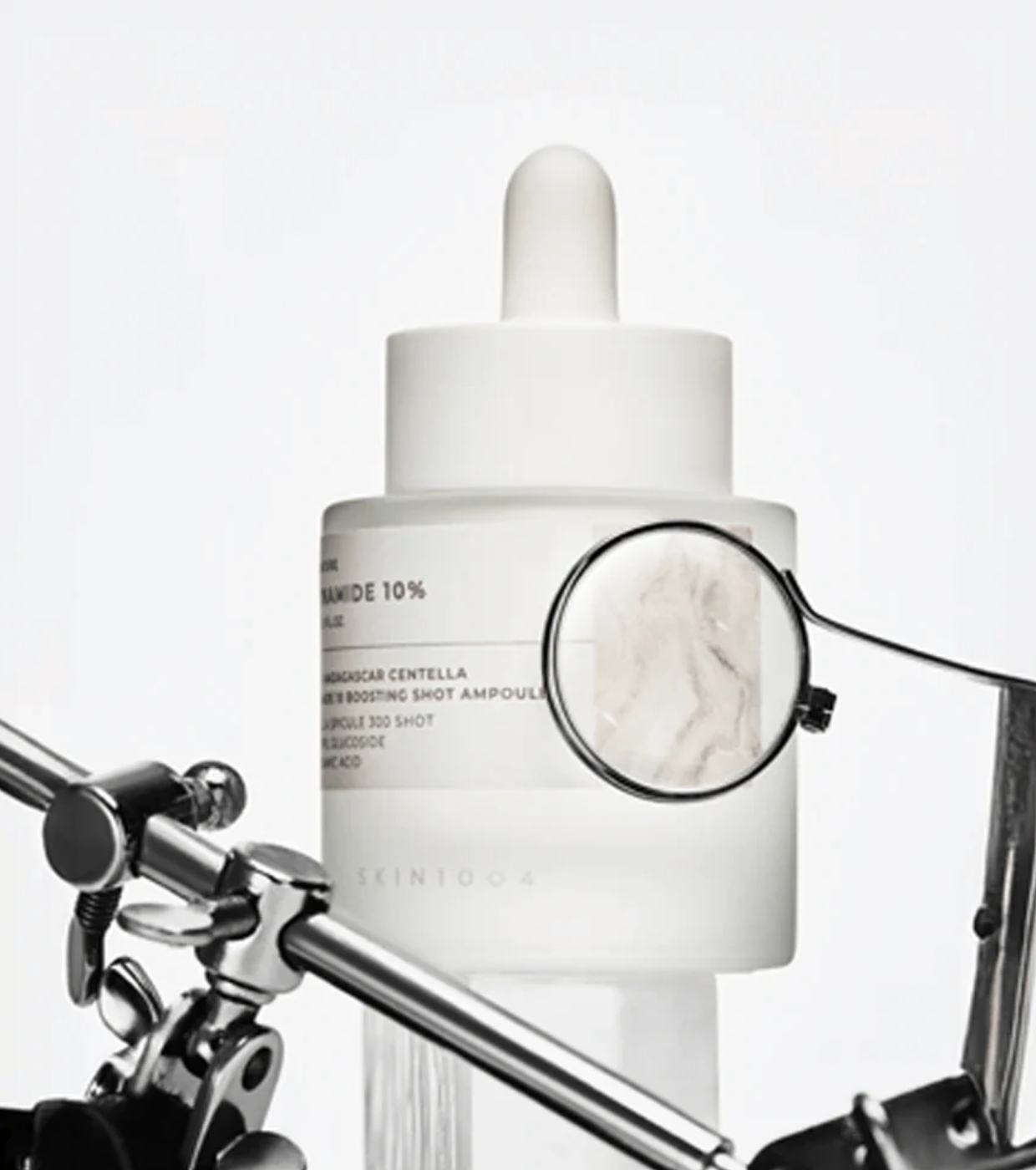 SKIN1004 - *Lab in Nature* - Ampolla facial iluminadora Niacinamide 10%
