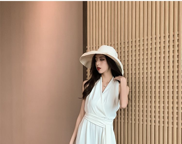 BOHEME - Halter-hals jumpsuit met strik aan de zijkant