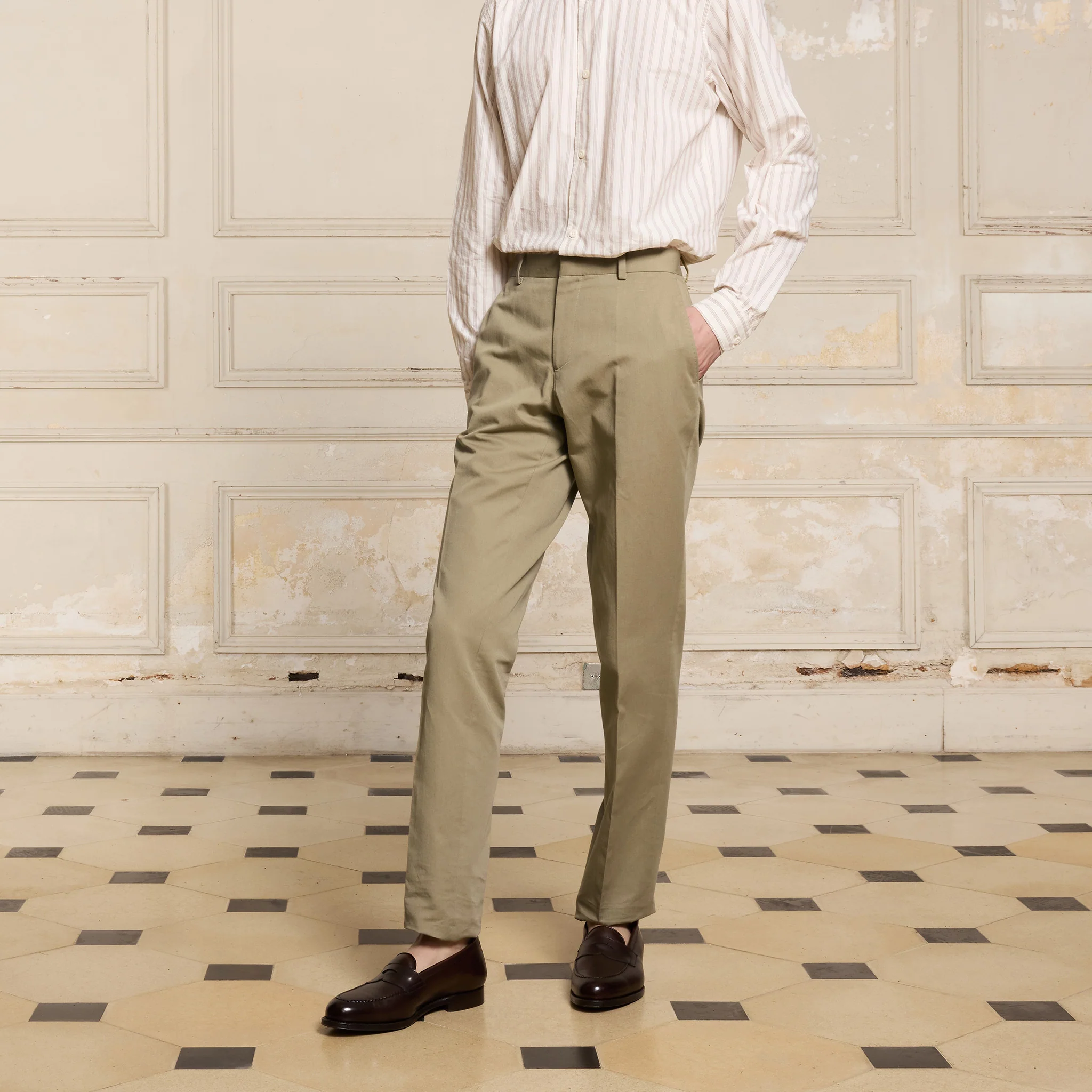 Light khaki linen and cotton pants