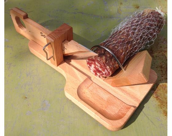 Guillotine à Saucisson - so apero droitier Produit très efficace