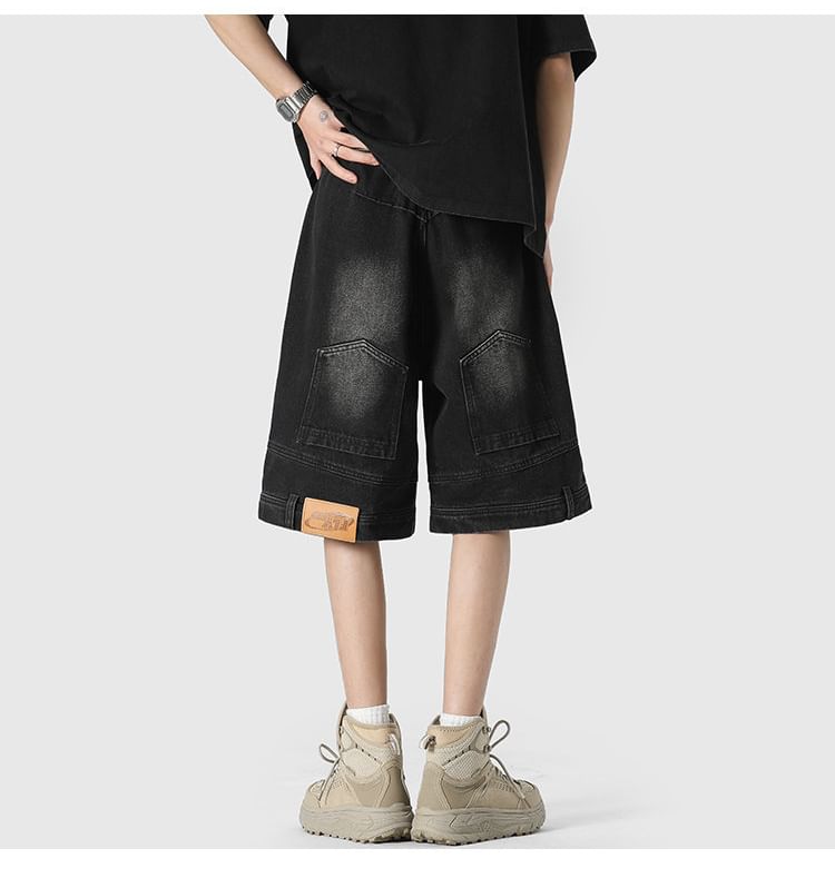 Vernanah - Mid Rise Applique Washed Denim Shorts