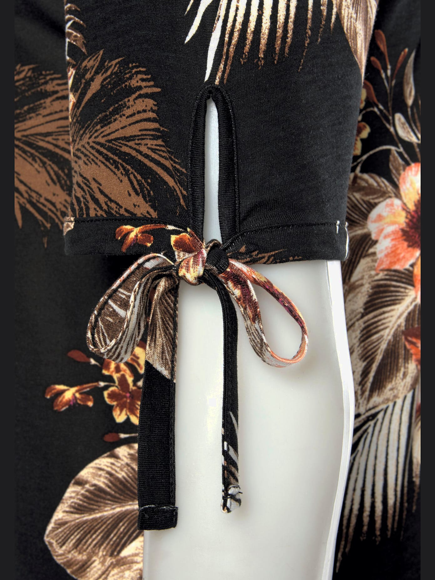 Robe de plage robe d'été dénudée avec imprimé