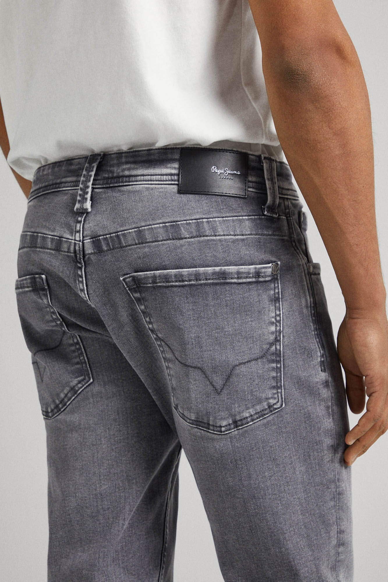 Calça jeans Cash fit com cintura regular