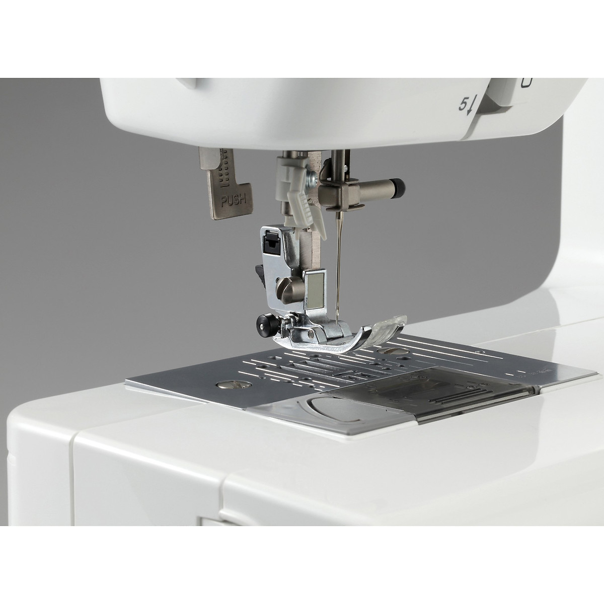 BROTHER<br>Máquina de costura mecânica HF37