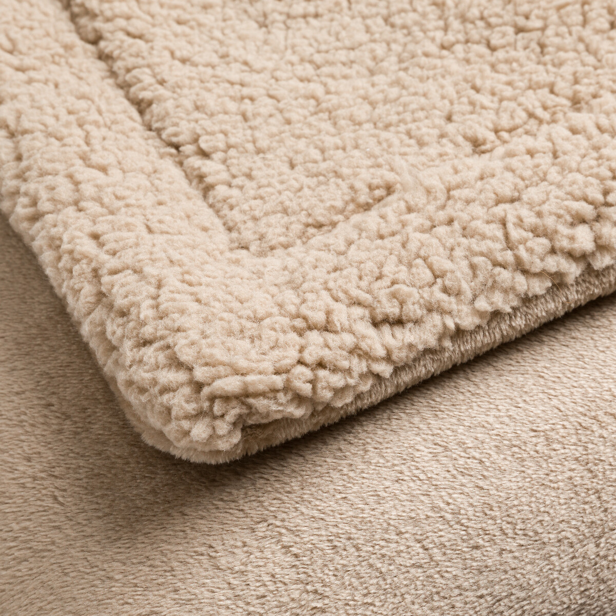 LA REDOUTE INTERIORS<br>Manta de lã Sherpa Maxine
