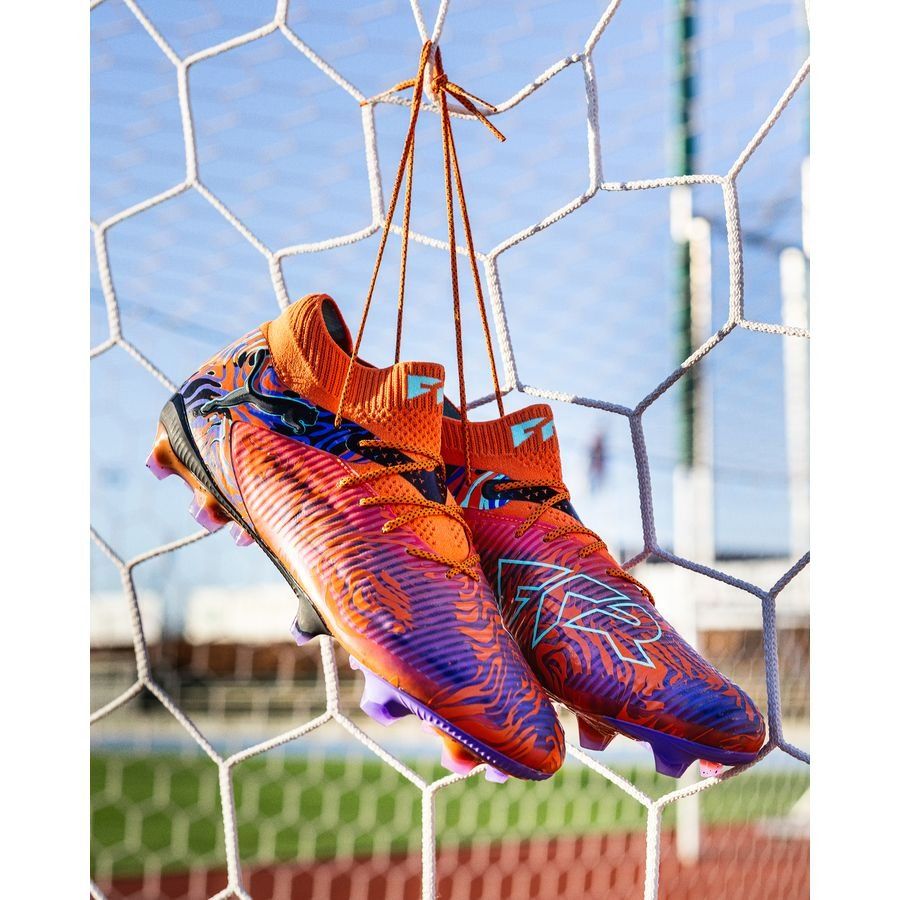 PUMA Future 8 Ultimate FG Creativity - Orange Poppy/Dark Amethyst/Bleu/Noir ÉDITION LIMITÉE