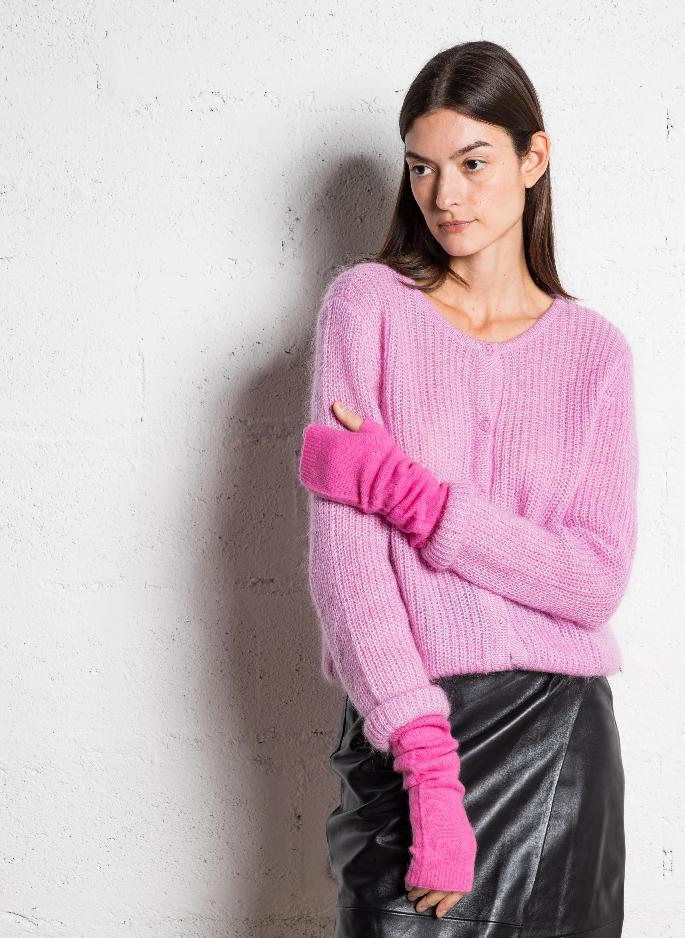BULLY - Gilet col rond doit en maille | Rose