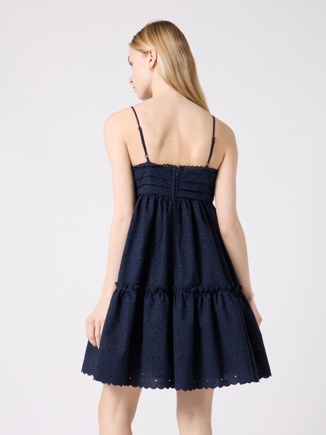 Robe courte à bretelles