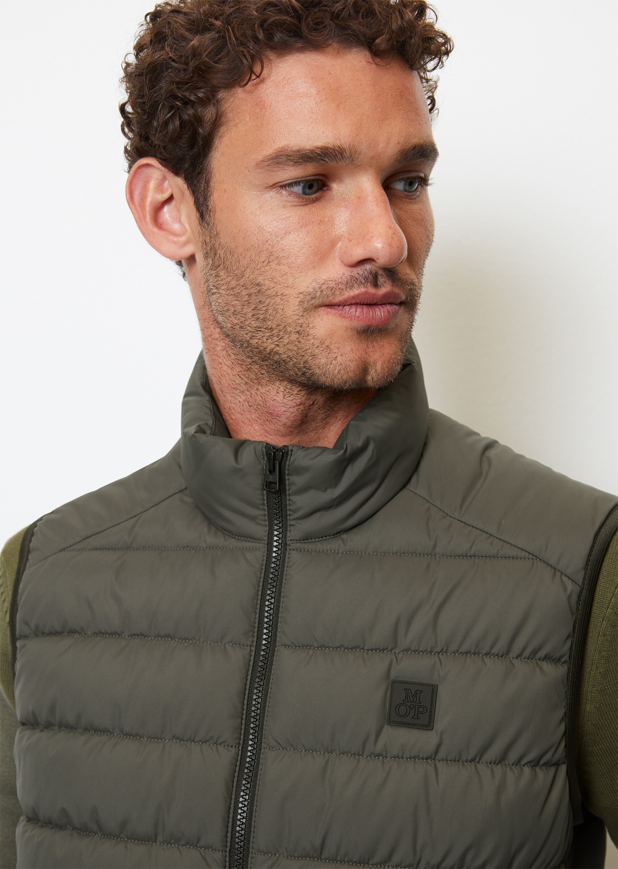 Steppweste regular aus recyceltem Polyester