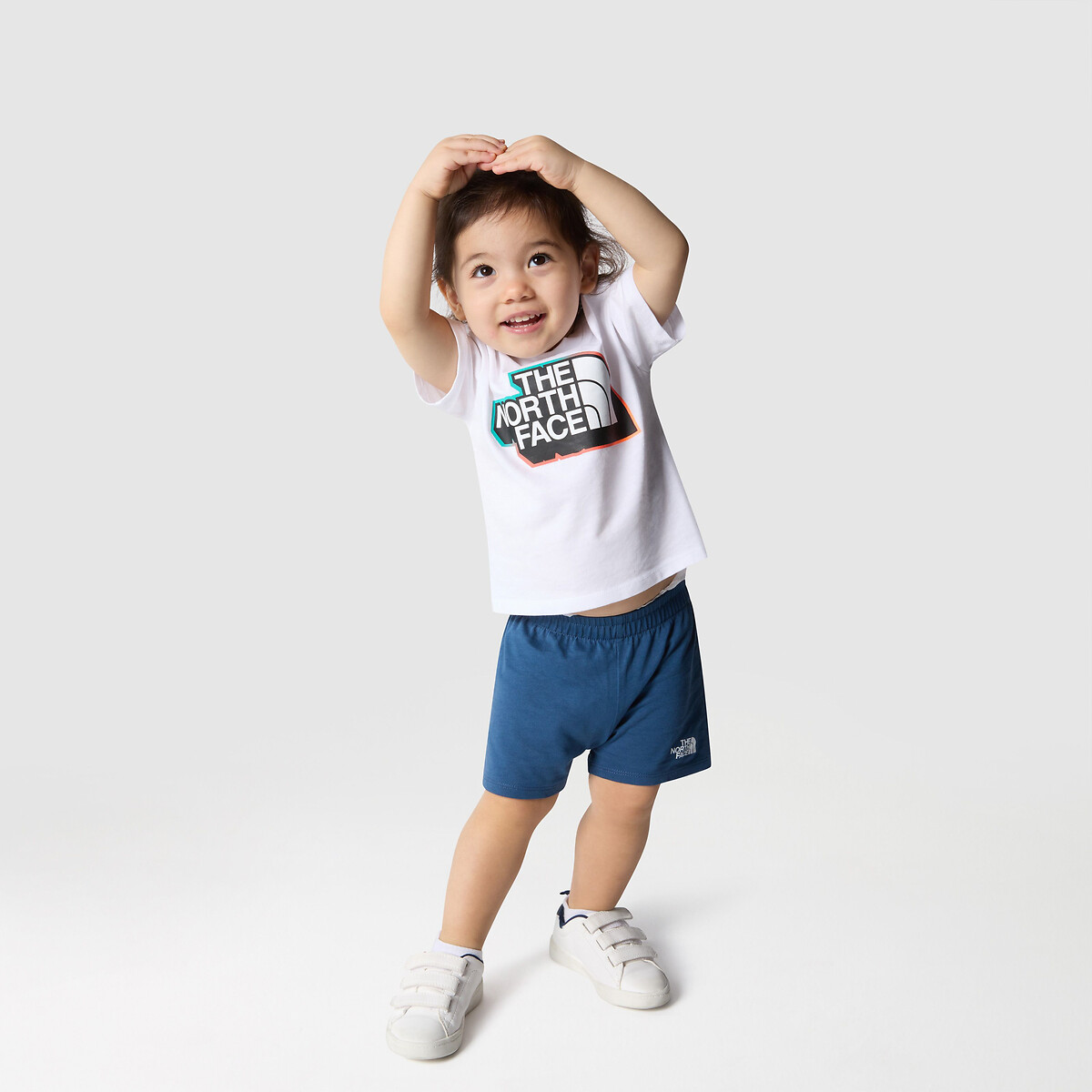 THE NORTH FACE<br>Conjunto 2 em 1, camiseta e shorts