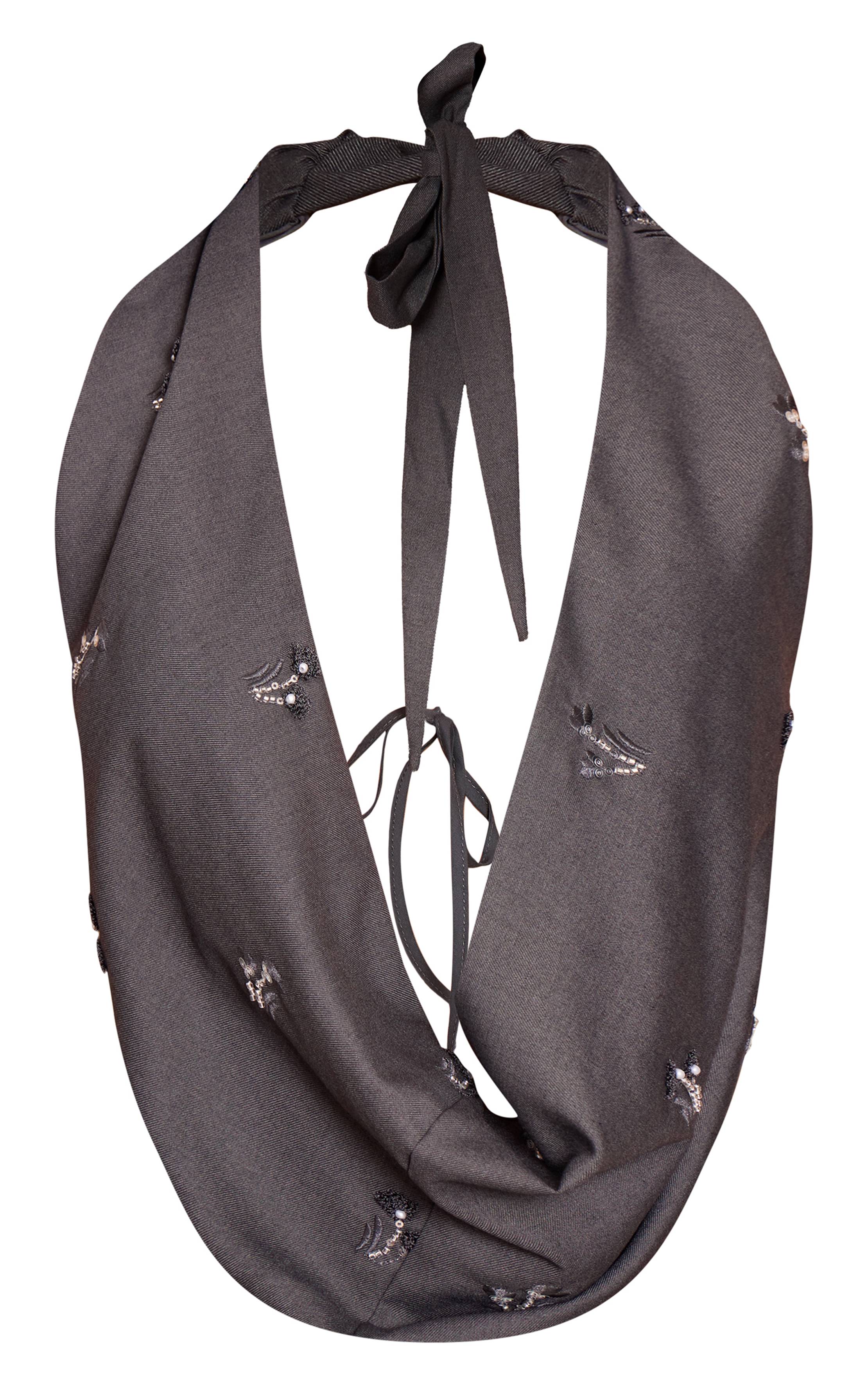 Charcoal Grey Haut Ajusté À Col Bénitier Avec Sequins Floraux