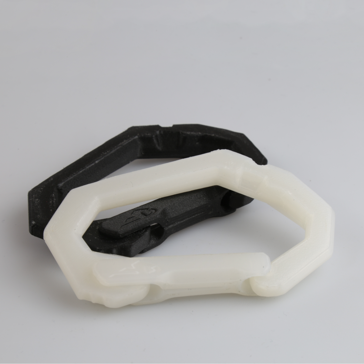 Fiberlogy  Nylon PA12 Black, 1,75 mm (750 g)    Flexibles technisches Material in Schwarz