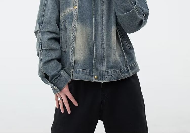 Maxelane - Gewassen denim jack met kraag en rits en versleten panelen