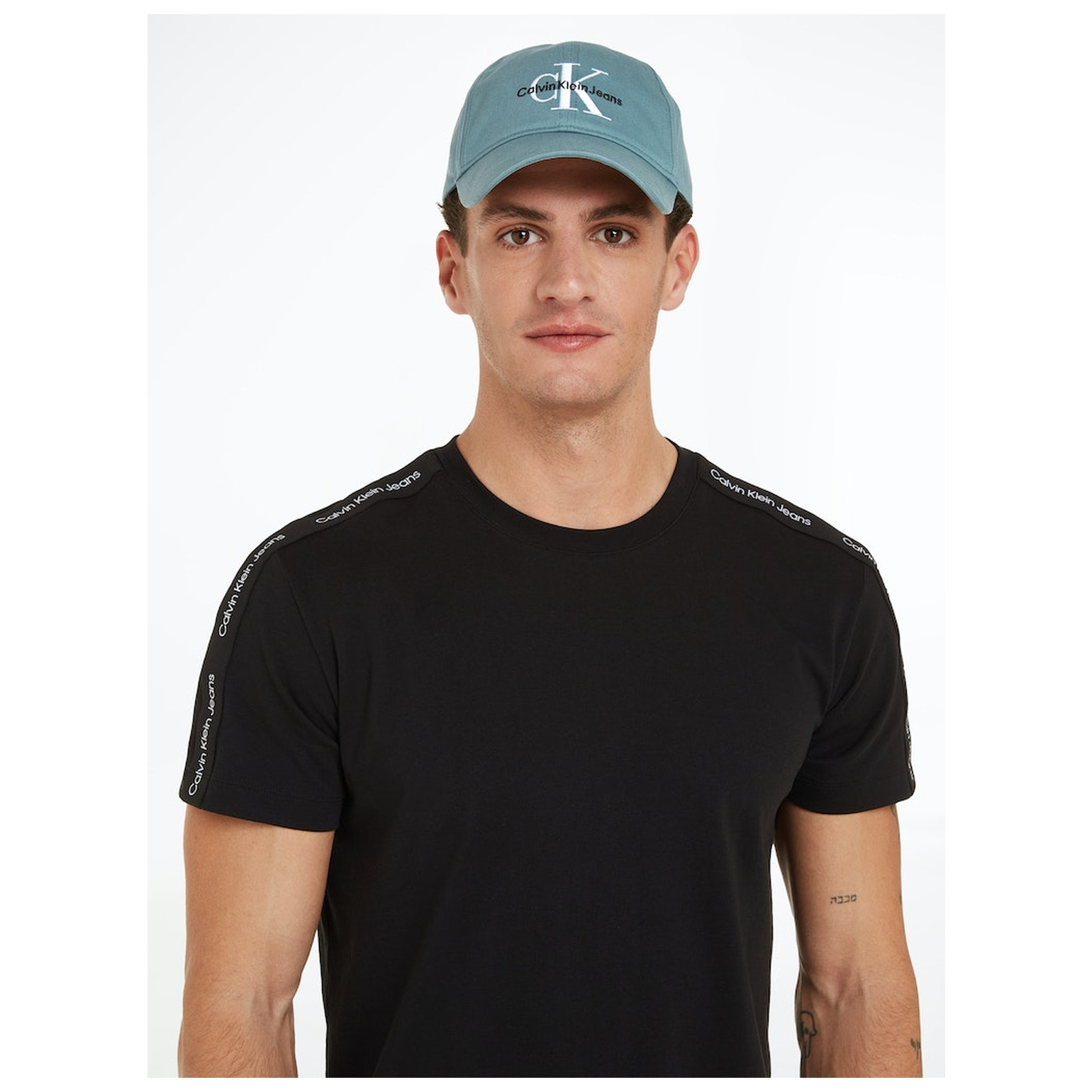 Calvin Klein MONOGRAM CAP