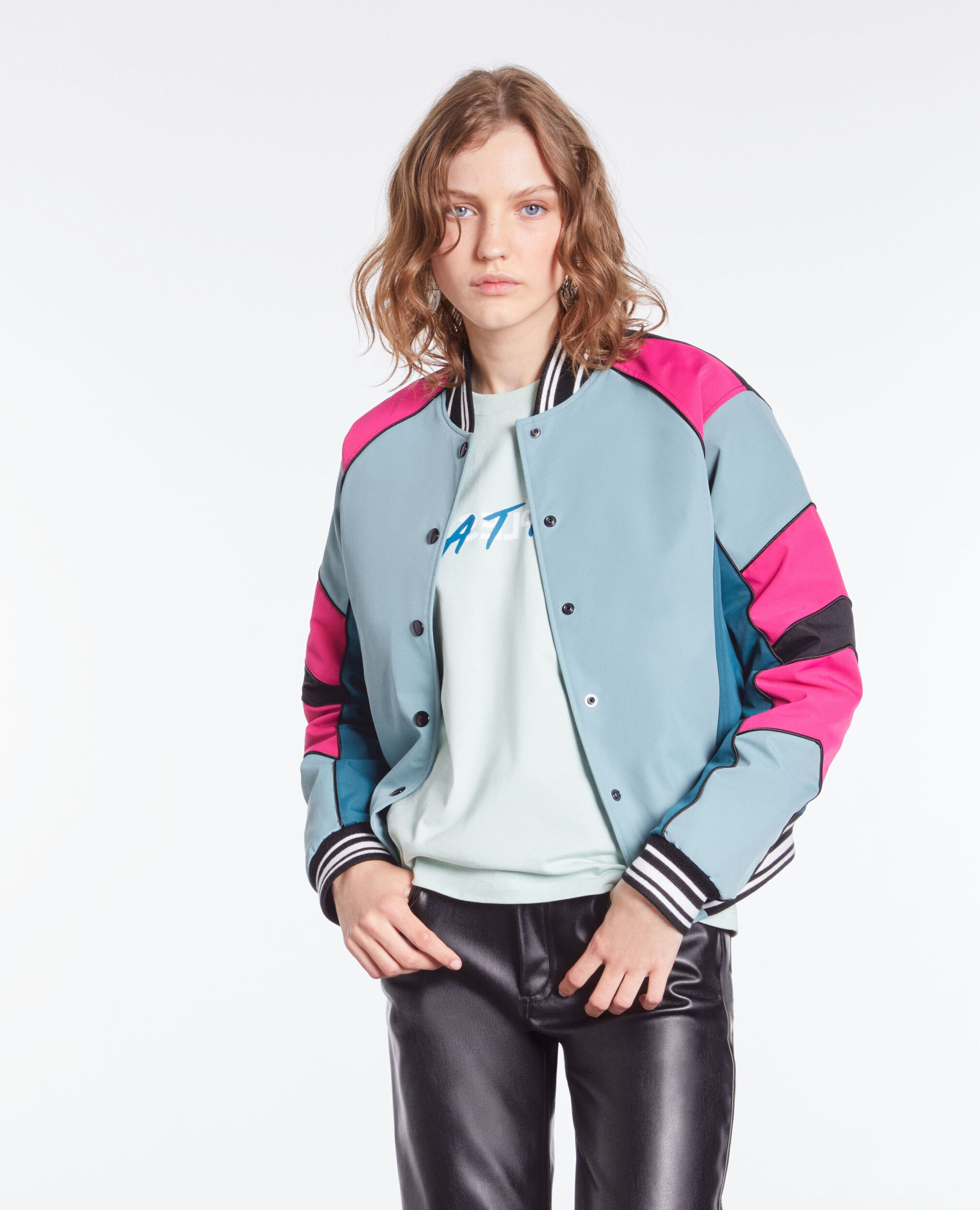 Blouson court avec patchwork multicouleur