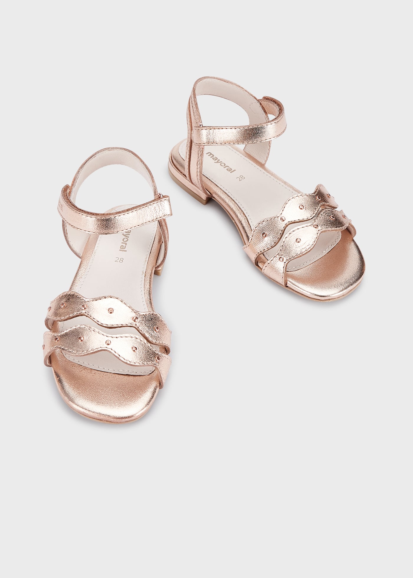 Sandália infantil com fecho de velcro