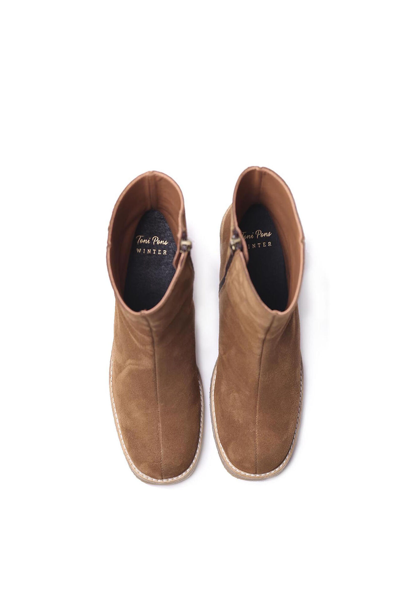Botas femininas de cano curto com salto largo