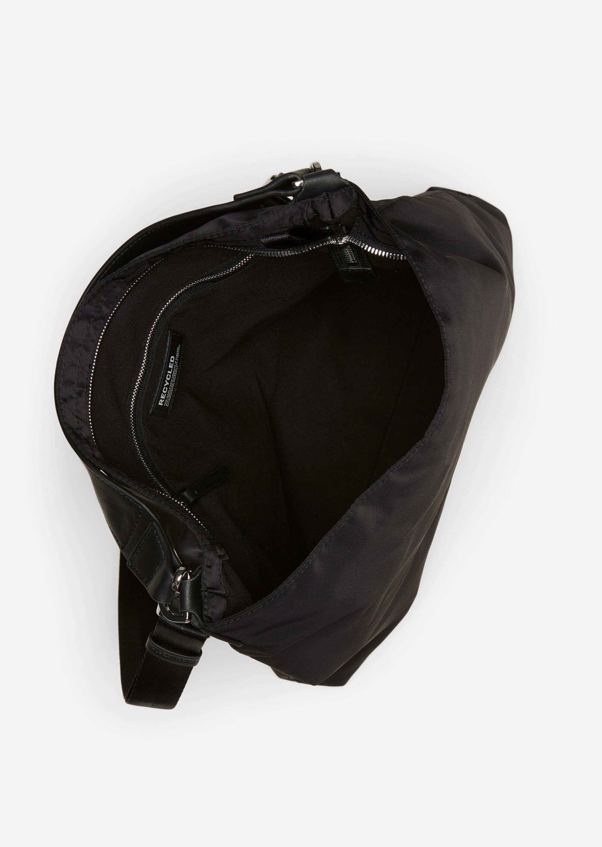 Hobo Bag aus recyceltem Material