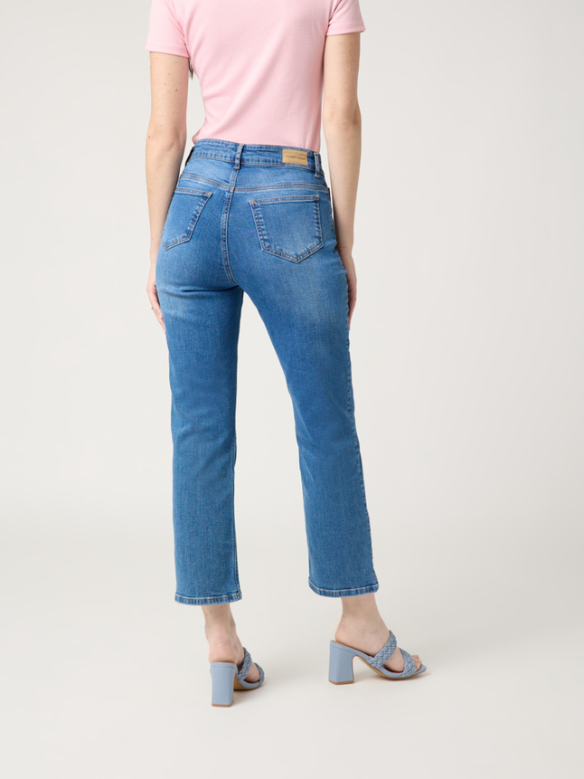 Jean cropped détail œillets