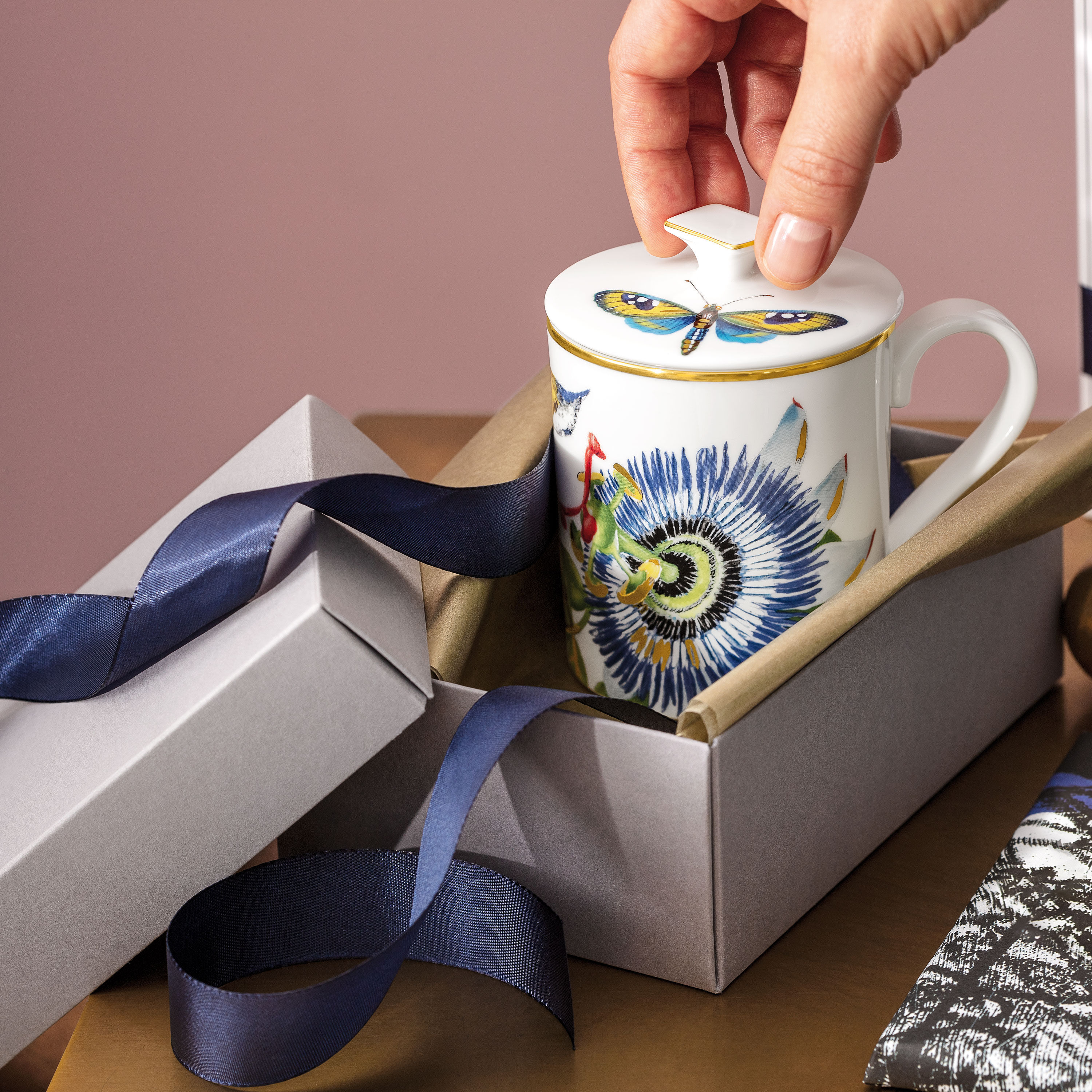 Amazonia Mug Multi-colored, 8.8 oz, Premium Bone Porcelain